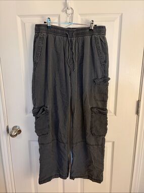 Old Navy Charcoal Wide Leg Cargo Pants